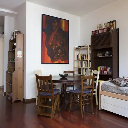 Garibaldi Apartment *